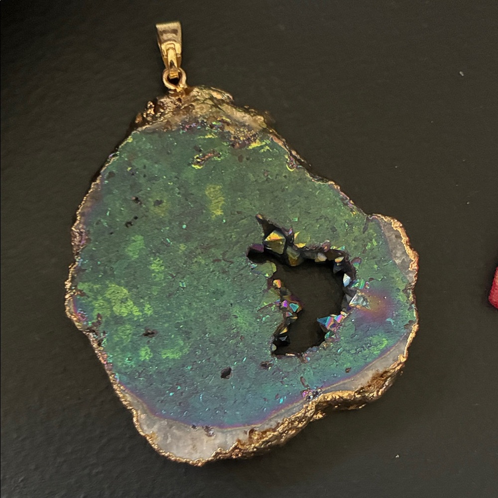 Iridescent Green Druzy Geode Pendant Necklace - Women Jewelry